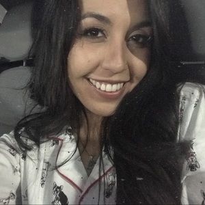 Meet your Posher, Julie